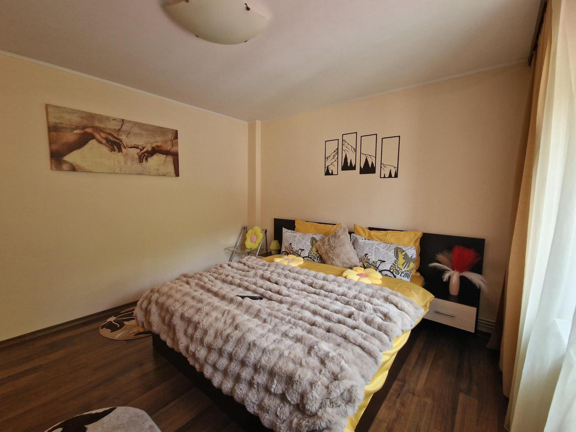 Apartament Red & Yellow Slănic-Moldova エクステリア 写真