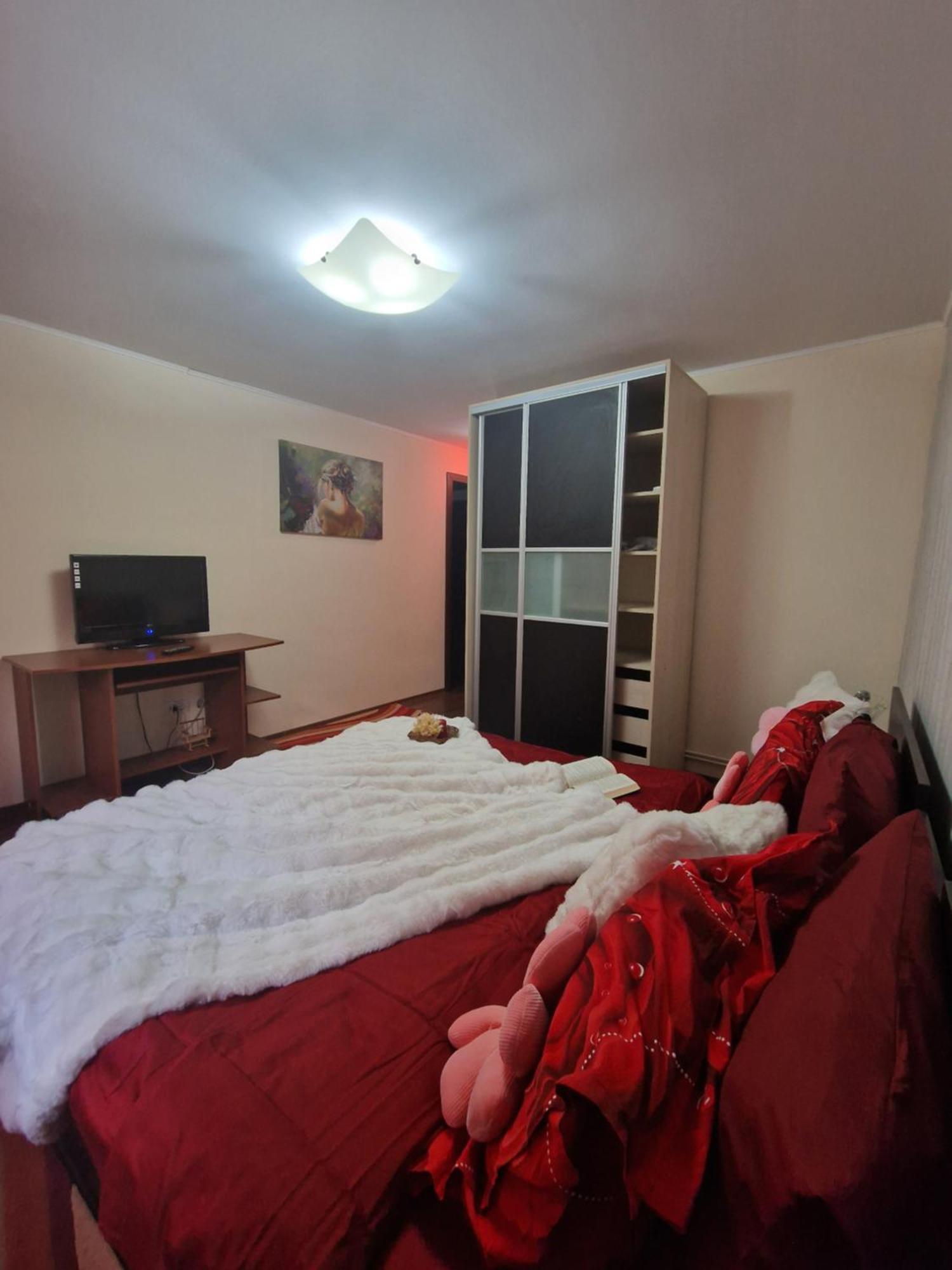 Apartament Red & Yellow Slănic-Moldova エクステリア 写真