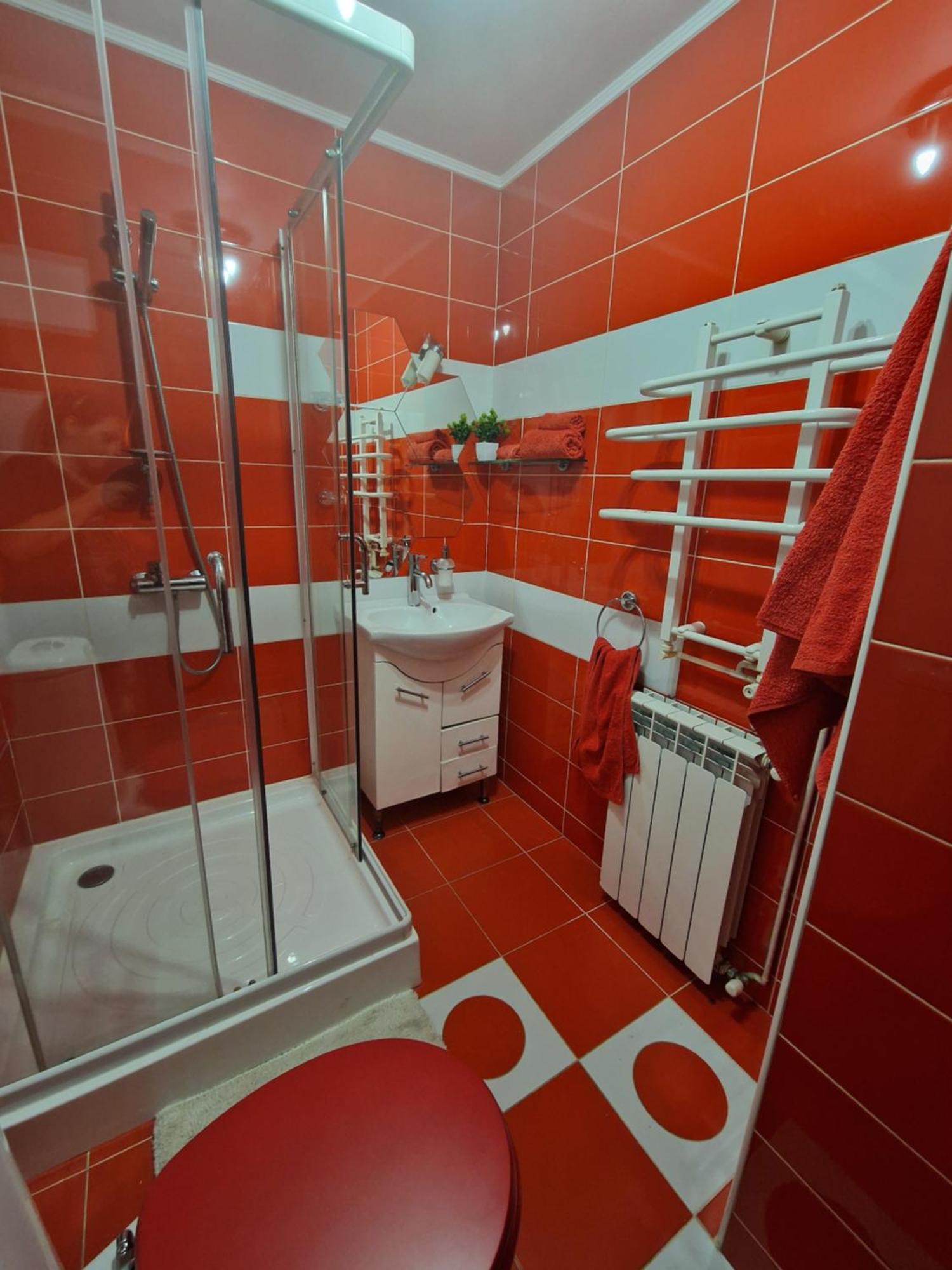 Apartament Red & Yellow Slănic-Moldova エクステリア 写真